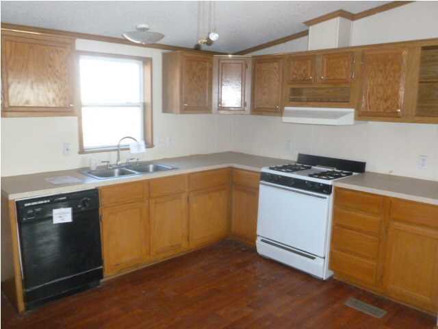4640 S Water St, Wichita, KS 67217