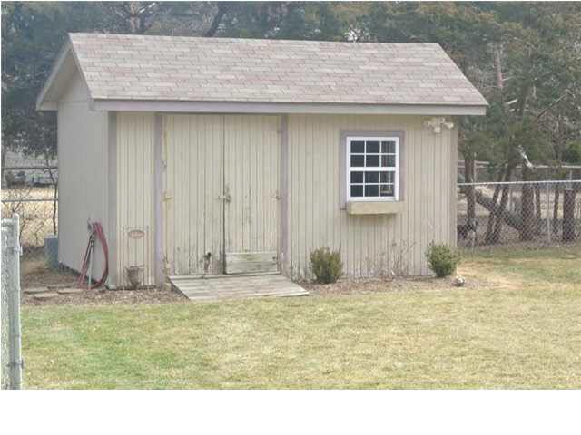 5900 Palm Ln, Wichita, KS 67204