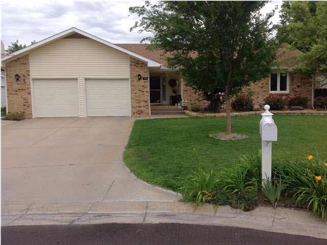 316 E Dover Dr, Valley Center, KS 67147