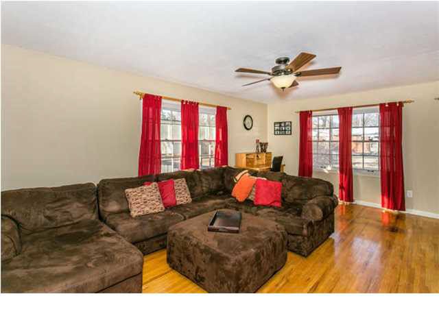 853 N Caddy Ln, Wichita, KS 67212