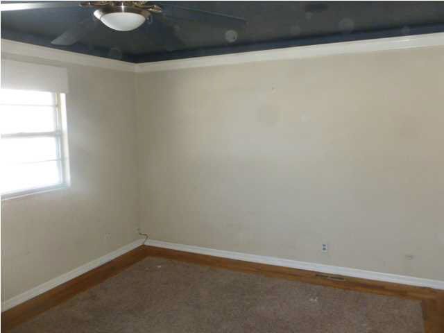 528 N Dexter, Valley Center, KS 67147