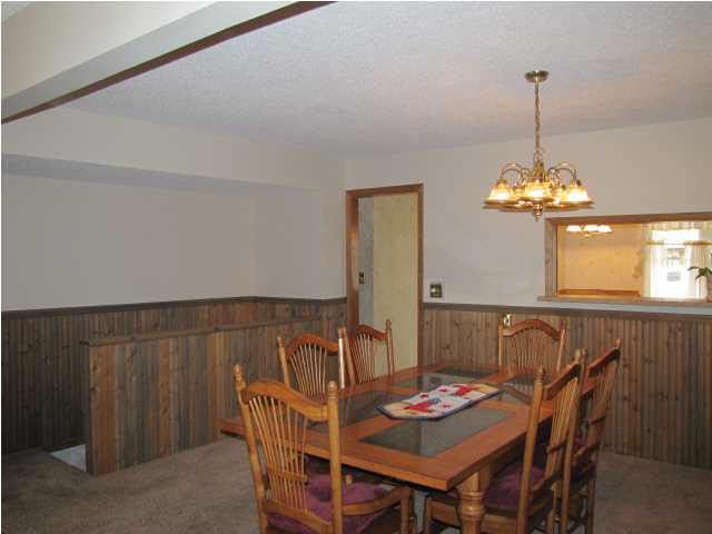 612 N 1st Ave, Mulvane, KS 67110