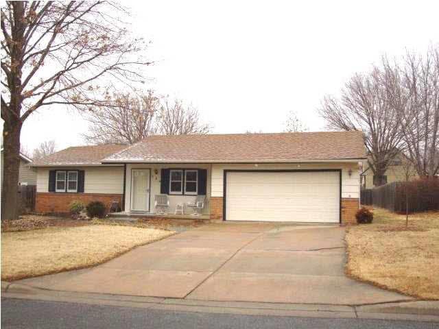 124 W April Dr, Mulvane, KS 67110