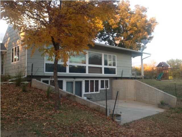 2526 N Webb Rd, Newton, KS 67114
