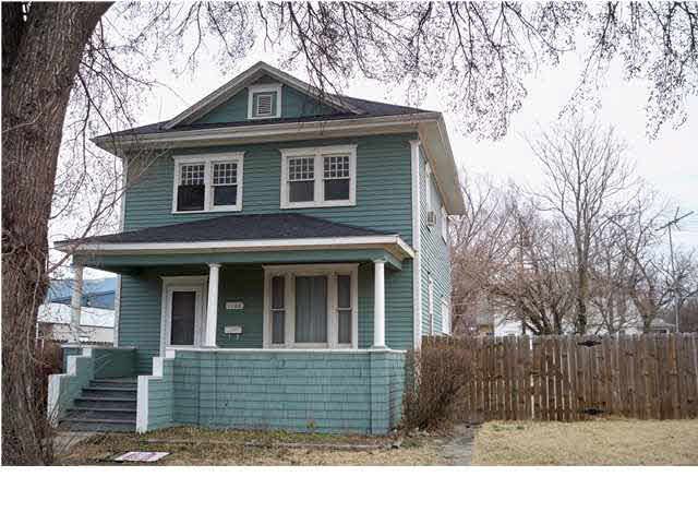 1106 N Main St, Newton, KS 67114