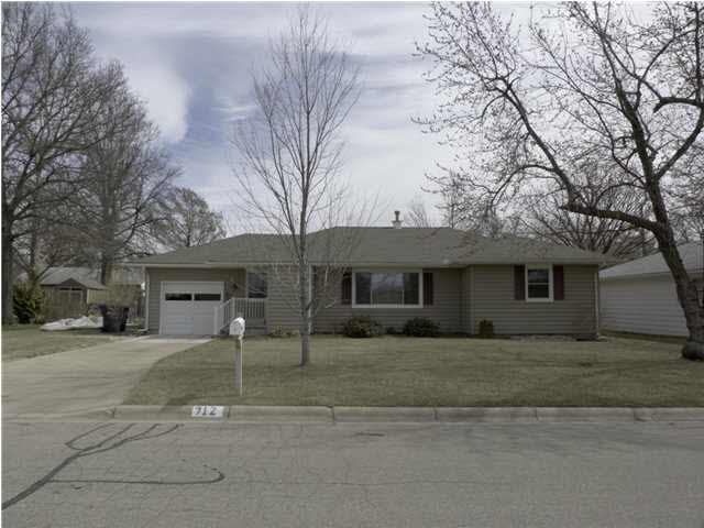 912 N Mclain, Newton, KS 67114