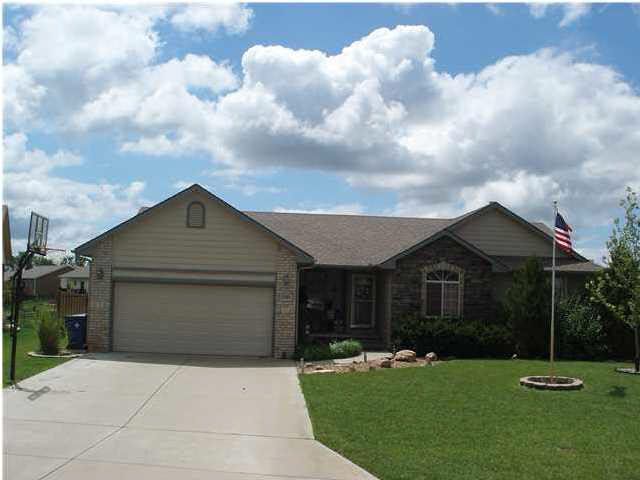 2701 E Keys Ct, Derby, KS 67037