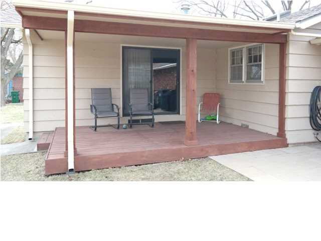 8014 E Morningside Dr, Wichita, KS 67207