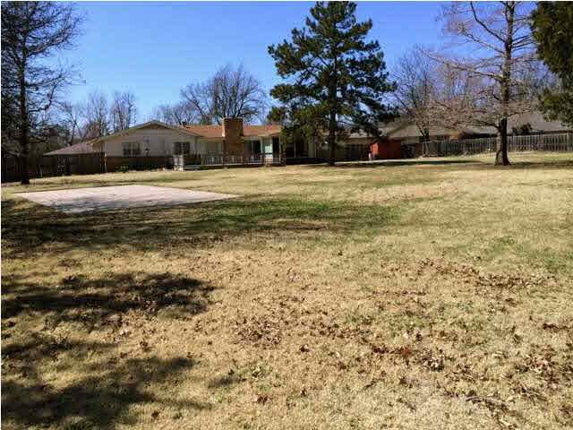 5642 Coe Dr, Wichita, KS 67208
