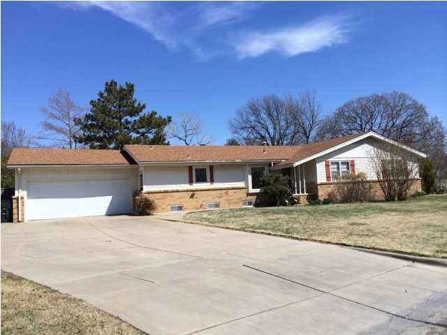 5642 Coe Dr, Wichita, KS 67208