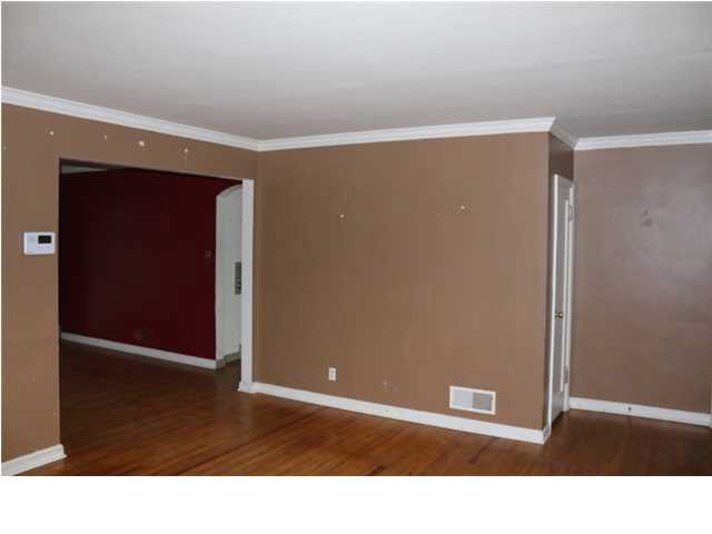 620 N Pershing, Wichita, KS 67208
