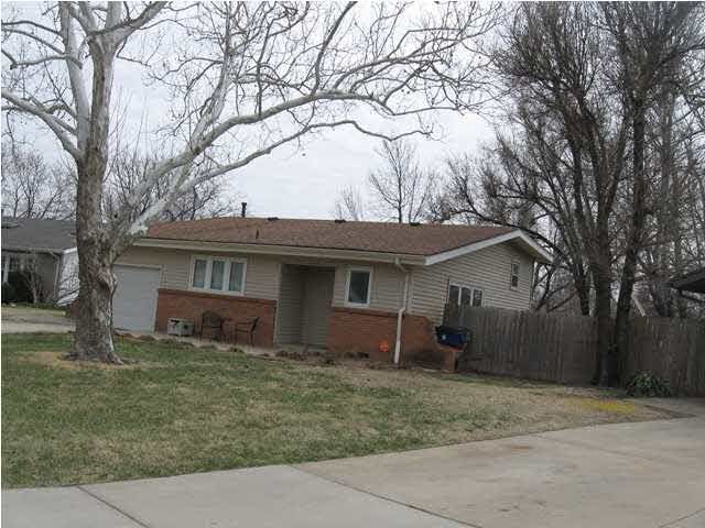 5919 E Memphis, Bel Aire, KS 67220