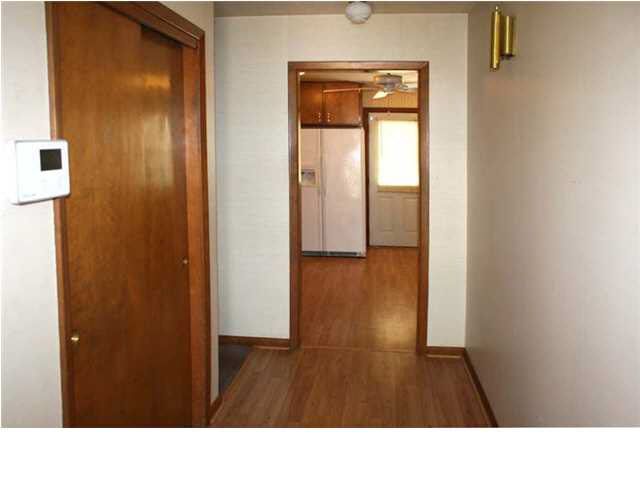 2628 N Pershing Ave, Wichita, KS 67220