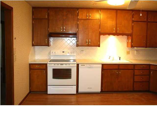 2628 N Pershing Ave, Wichita, KS 67220