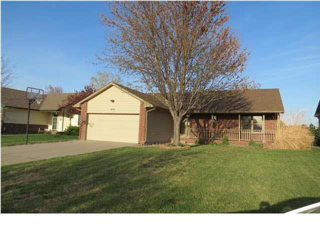1934 N Stoney Point St, Wichita, KS 67212