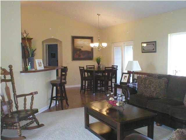 400 E Stone Creek St, Derby, KS 67037