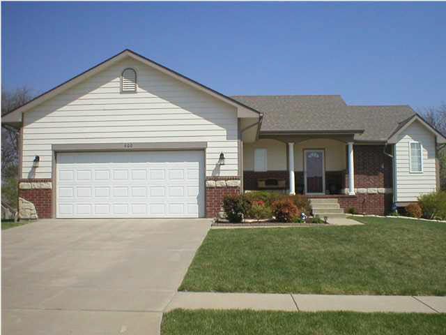 400 E Stone Creek St, Derby, KS 67037