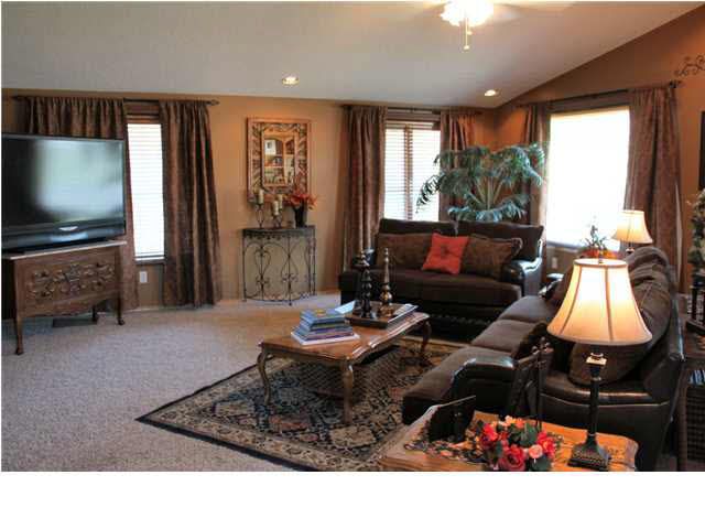 350 E Janet St, Clearwater, KS 67026