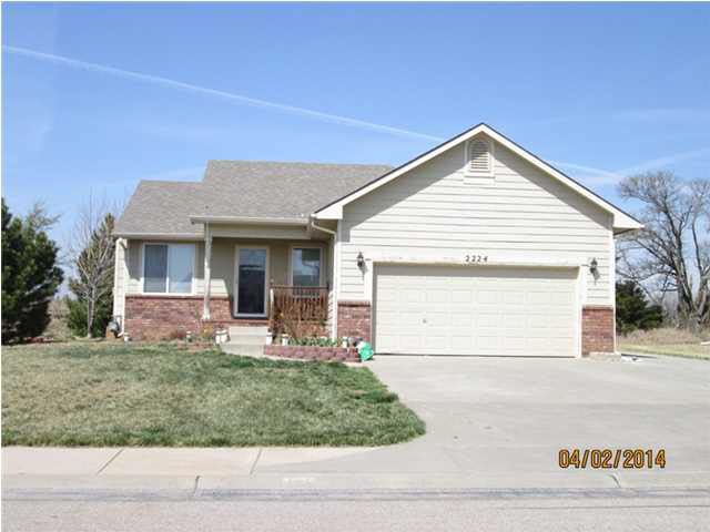 2224 E Glen Hills Dr, Derby, KS 67037