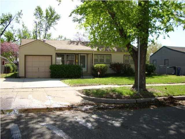 3432 S Handley, Wichita, KS 67217