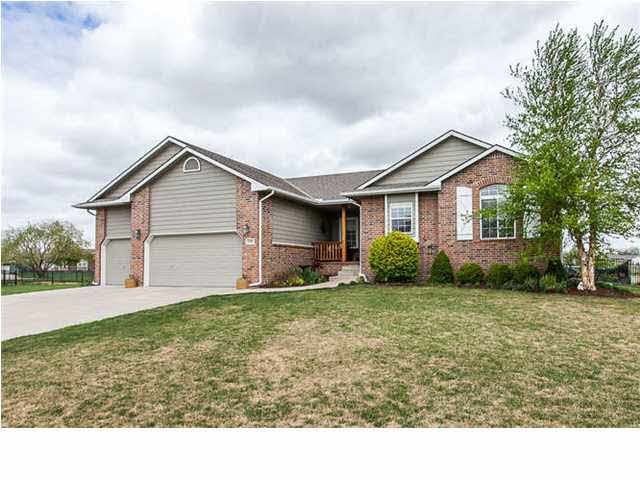 626 W Goff Rd, Valley Center, KS 67147