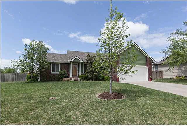 4613 N Farmstead, Bel Aire, KS 67220