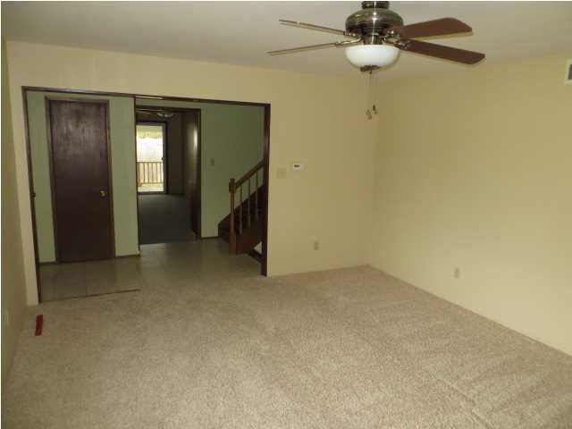 1017 S Apache Dr, Wichita, KS 67207