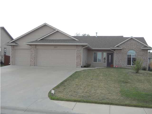 1907 E Quail Hl, Derby, KS 67037