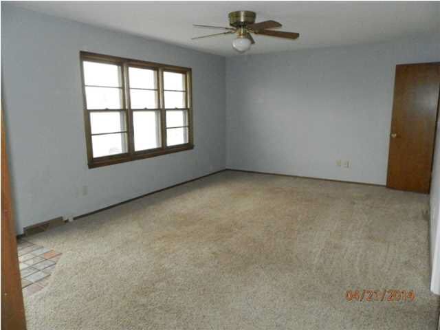 1426 Louis Dr, Mulvane, KS 67110
