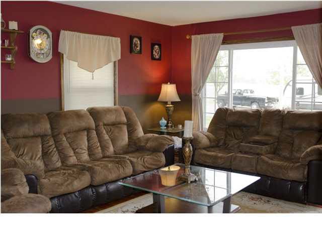 1925 S Windsor Rd, Wichita, KS 67218