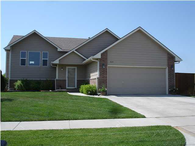 623 W Slate St, Andover, KS 67002