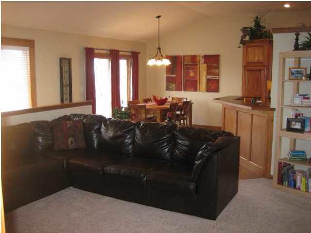 602 Stone Lake Dr, Augusta, KS 67010