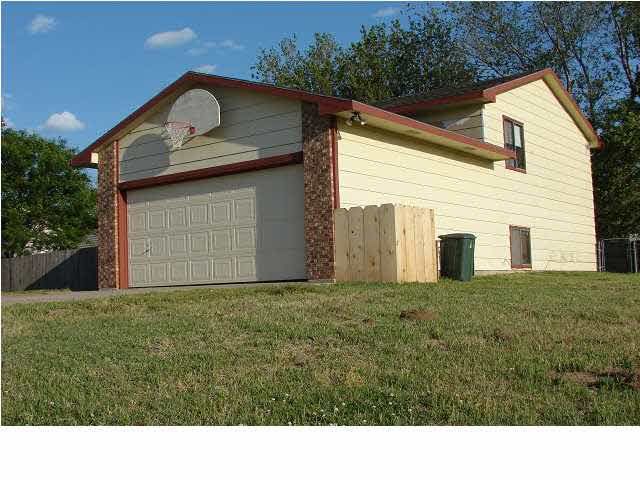 1201 E Riley, Haysville, KS 67060