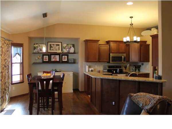 720 S Cherrywood, Andover, KS 67002