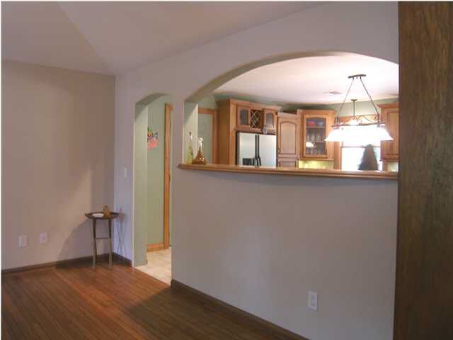 861 E Greenway Ct, Derby, KS 67037