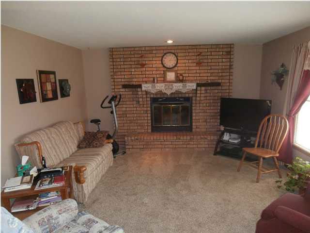 612 Terrace Dr, Newton, KS 67114