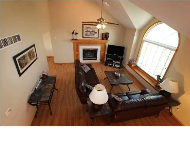 4935 E 44th St N, Bel Aire, KS 67220