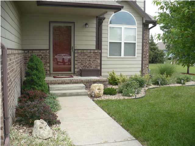 1732 N Juniper Ct, Andover, KS 67002