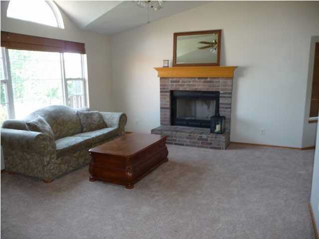 2217 S Westgate Cir, Wichita, KS 67209