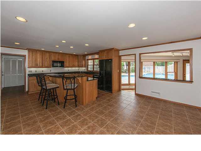 601 S Lakeshore Dr, Wichita, KS 67230