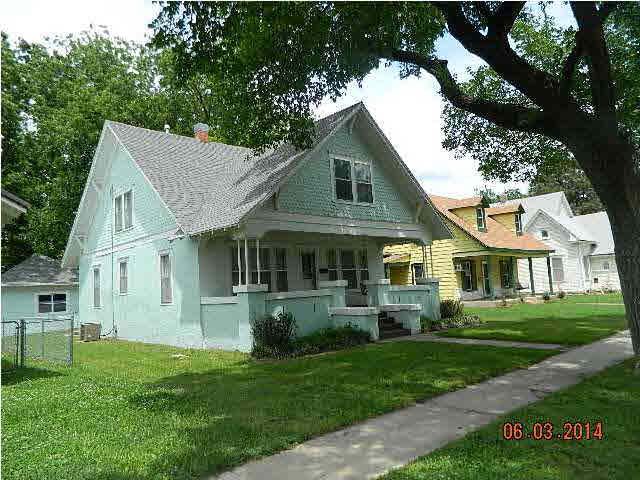 712 E 10th, Winfield, KS 67156