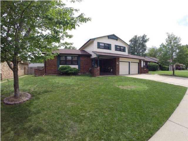 6919 E Zimmerly St, Wichita, KS 67207