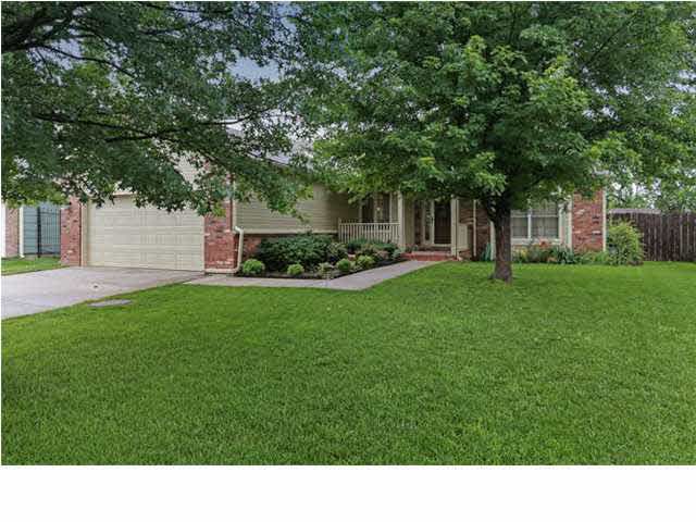 10202 E Lincoln, Wichita, KS 67207