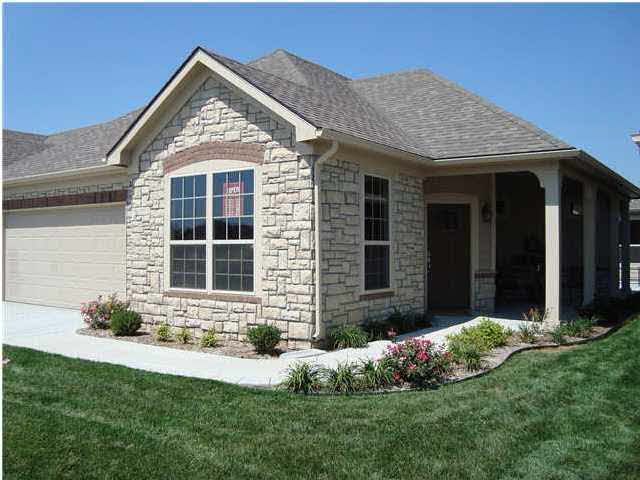 9637 Village Pl, Maize, KS 67101
