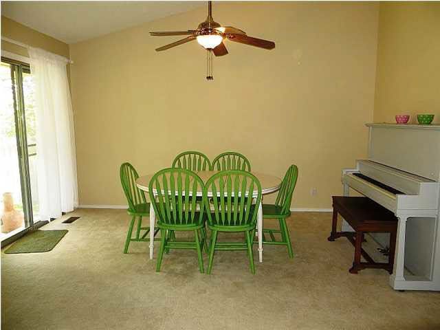 125 E Tall Tree Rd, Derby, KS 67037