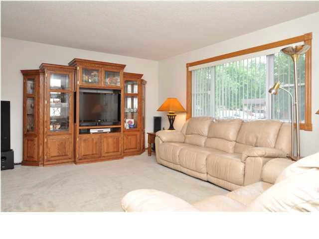 3801 E Haven Dr, Derby, KS 67037