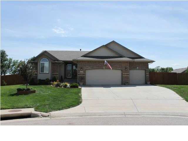 4613 E Falcon Ct, Wichita, KS 67220