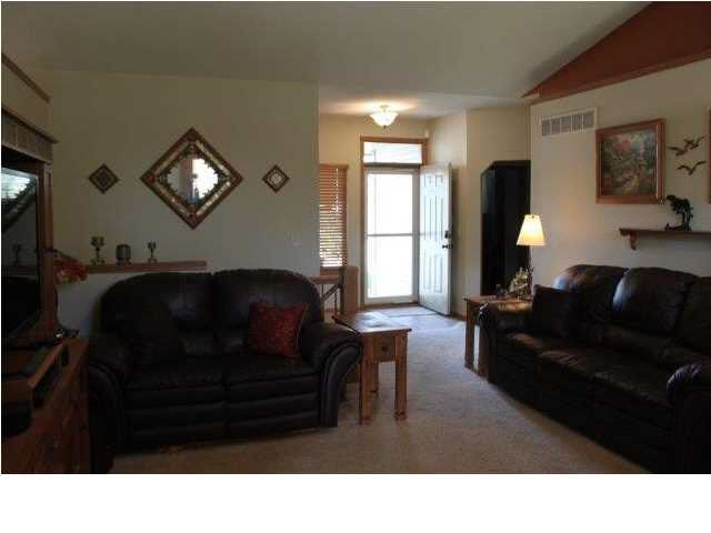 4613 E Falcon Ct, Wichita, KS 67220
