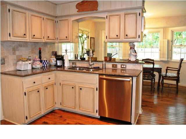 8234 Limerick Ln, Wichita, KS 67206