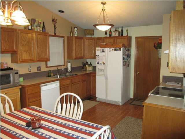 640 W 5th St, Valley Center, KS 67147